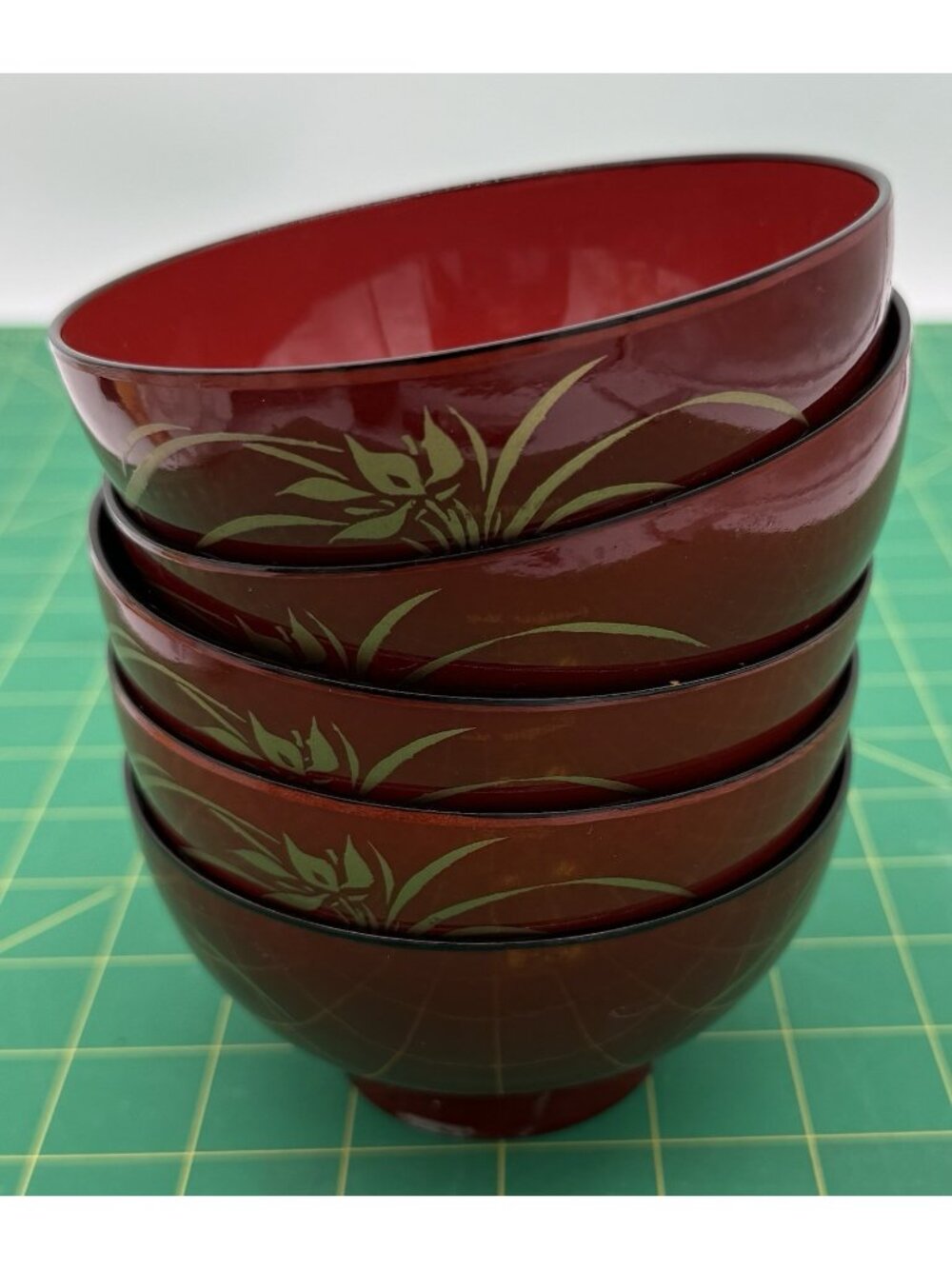 5 Vintage Japanese Gold Gilt Floral Pattern Red Lacquer Rice Miso Bowls READ